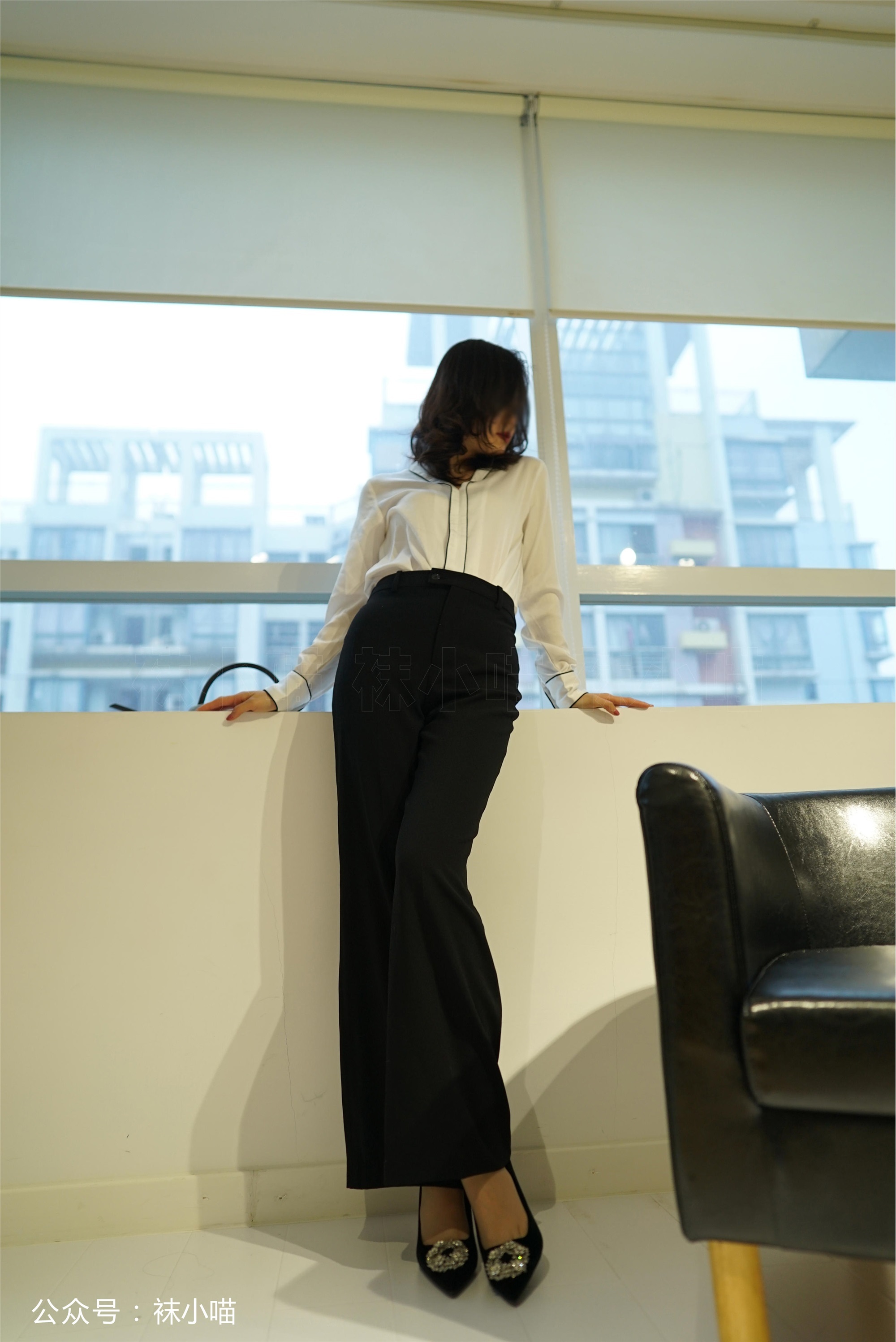 KittyWawa袜小喵  KT136《L总监的裤里丝》